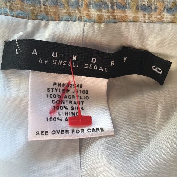 Woman’s Tweed Fully Lined Blazer by Laundry - Picture 4 of 6